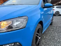 Gebraucht VW Polo LOUNGE 90 PS (66 kW) 2015 Blau Limousine