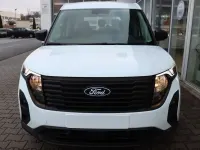 Neu Ford Tourneo Courier 125 PS (91 kW) 2026 Frozen white Van / Kleinbus