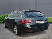 Gebraucht Skoda Superb Ambition 150 PS (110 kW) 2021 Grau Kombi