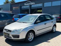 Gebraucht Ford Focus Trend 116 PS (85 kW) 2005 Silber Limousine