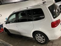 Gebraucht VW Touran Cup 105 PS (77 kW) 2014 Weiß Van / Kleinbus