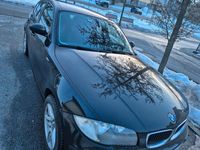 Gebraucht BMW 118 143 PS (105 kW) 2007 Schwarz Kleinwagen