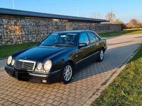 Gebraucht Mercedes E240 170 PS (125 kW) 1998 Schwarz Limousine