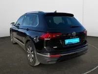 Gebraucht VW Tiguan Move 122 PS (89 kW) 2023 Schwarz SUV