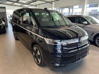 Second-hand VW Multivan Style 150 CP (110 kW) 2024 Negru Monovolum
