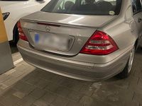 Gebraucht Mercedes 200 116 PS (85 kW) 2003 Silber Limousine