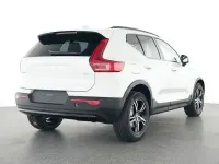Gebraucht Volvo XC40 Plus 197 PS (144 kW) 2025 Weiß SUV