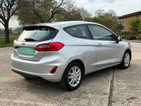 Gebraucht Ford Fiesta 70 PS (51 kW) 2018 Silber Kleinwagen