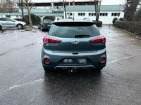 Gebraucht Hyundai i20 Active 101 PS (74 kW) 2017 Grau Kleinwagen