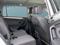 Gebraucht VW Tiguan 200 PS (147 kW) 2024 Weiß SUV