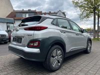 gebraucht Hyundai Kona Style Elektro 64kWh|Wärmep.|CCS|Kamera|ACC