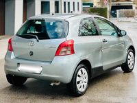 Gebraucht Toyota Yaris 69 PS (50 kW) 2008 Grau Kleinwagen
