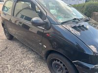 Second-hand Renault Twingo 75 CP (55 kW) 2004 Negru Hatchback