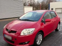 Gebraucht Toyota Auris Life 132 PS (97 kW) 2009 Rot Kleinwagen