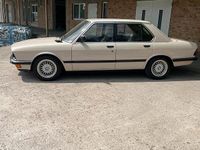 Gebraucht BMW 525 122 PS (89 kW) 1985 Beige Limousine