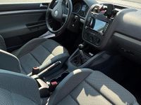 Gebraucht VW Golf V 102 PS (75 kW) 2005 Grau Kleinwagen