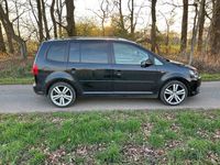 Gebraucht VW Touran Cup 105 PS (77 kW) 2014 Schwarz Van / Kleinbus