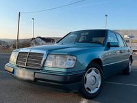 Gebraucht Mercedes E260 170 PS (125 kW) 1992 Blau Limousine