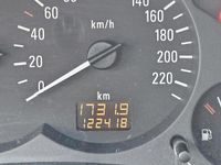 Gebraucht Opel Corsa 58 PS (42 kW) 2001 Rot Kleinwagen