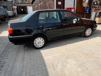 Gebraucht VW Vento 90 PS (66 kW) 1994 Schwarz Limousine