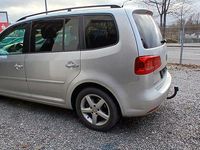 Gebraucht VW Touran 140 PS (102 kW) 2014 Silber Van / Kleinbus