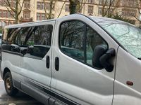 Second-hand Renault Trafic 101 CP (74 kW) 2003 Argintiu Monovolum