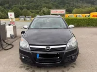 Gebraucht Opel Astra Sport 105 PS (77 kW) 2006 Schwarz Limousine