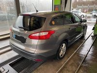 Gebraucht Ford Focus Trend 125 PS (91 kW) 2014 Andere farben Limousine