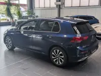 Gebraucht VW Golf VIII Life 150 PS (110 kW) 2023 Blau Limousine