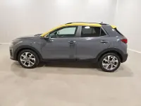 Gebraucht Kia Stonic GT-Line 120 PS (88 kW) 2022 Perennialgrau met./gelb SUV
