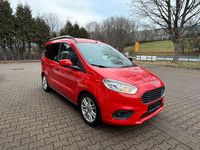 Gebraucht Ford Tourneo Courier Titanium 101 PS (74 kW) 2019 Rot Van / Kleinbus