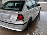 Gebraucht BMW 316 115 PS (84 kW) 2004 Silber Coupé