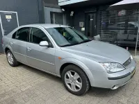 Gebraucht Ford Mondeo Ambiente 125 PS (91 kW) 2001 Limousine