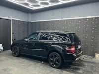 Gebraucht Mercedes ML320 224 PS (164 kW) 2006 Schwarz SUV