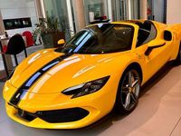 Second-hand Ferrari 296 829 CP (609 kW) 2024 Galben Cabrio