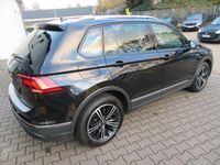 Gebraucht VW Tiguan Active 150 PS (110 kW) 2022 Schwarz SUV