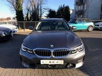 Gebraucht BMW 330 Sport Line 265 PS (194 kW) 2020 Grau metallic Kombi