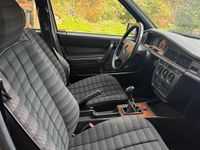 Gebraucht Mercedes 190 75 PS (55 kW) 1992 Braun Limousine