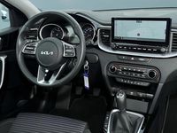 Gebraucht Kia Ceed 140 PS (102 kW) 2025 Weiss Kleinwagen