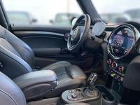 Gebraucht Mini Cooper SE 135 kW (184 PS) 2023 Schwarz Kleinwagen