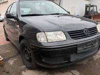 Used VW Polo 60 HP (44 kW) 2000 Black Hatchback