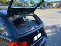 Gebraucht BMW 318 143 PS (105 kW) 2012 Schwarz Kombi