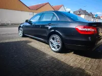 Gebraucht Mercedes E220 170 PS (125 kW) 2011 Schwarz Limousine