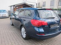 Usata Opel Astra 140 CV (102 kW) 2012 Blu Station wagon