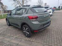 Neu Dacia Sandero Expression 91 PS (66 kW) 2025 Grau Limousine