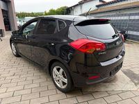 Gebraucht Kia Ceed 99 PS (72 kW) 2013 Schwarz Kleinwagen