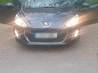 Gebraucht Peugeot 308 149 PS (109 kW) 2011 Blau Kleinwagen