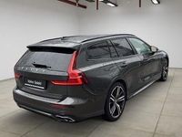 Gebraucht Volvo V60 R-Design 392 PS (288 kW) 2021 Grau Kombi
