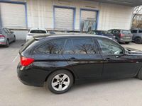 Gebraucht BMW 320 184 PS (135 kW) 2012 Schwarz Kombi