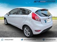 Gebraucht Ford Fiesta Trend 82 PS (60 kW) 2017 Weiß Kleinwagen